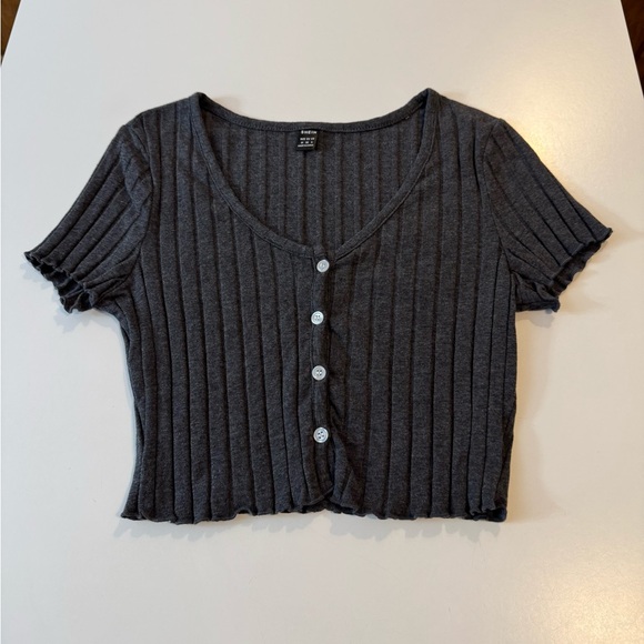 SHEIN Tops - NWOT Dark Gray Ribbed Button-Up Short Sleeve Crop Top Size Medium